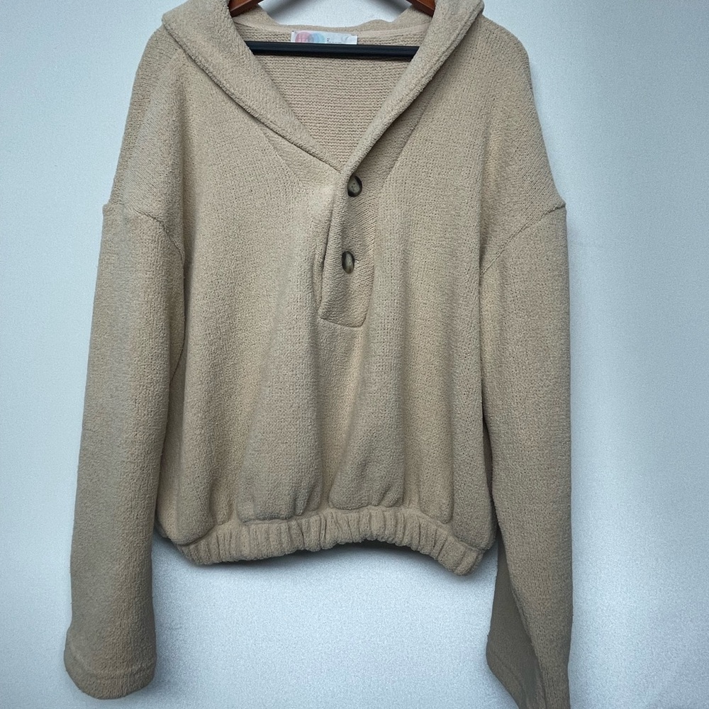 Free People Beach Sweater Women’s Large Beige Polyester Button Shawl Neck
